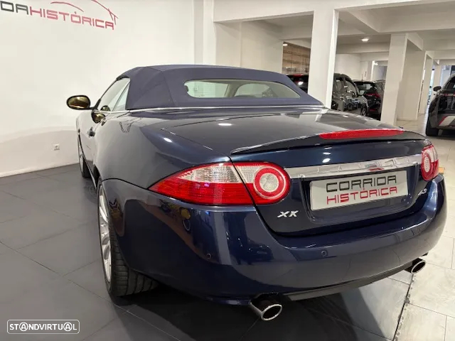 Jaguar XK 4.2 V8 Convertible - 30