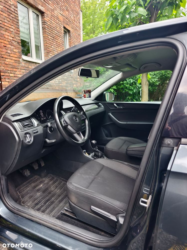 Skoda RAPID 1.2 TSI Edition - 6