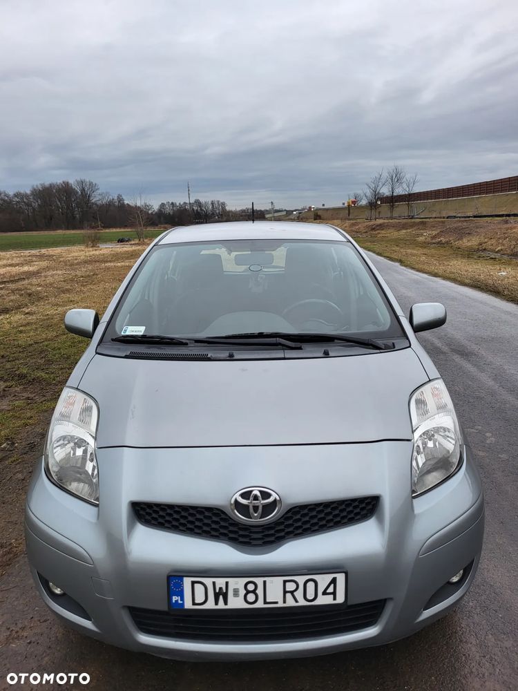 Toyota Yaris - 10