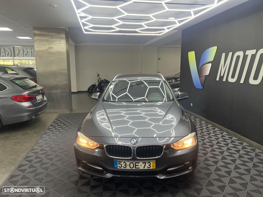 BMW 318 d Touring Navigation Sport Auto - 4