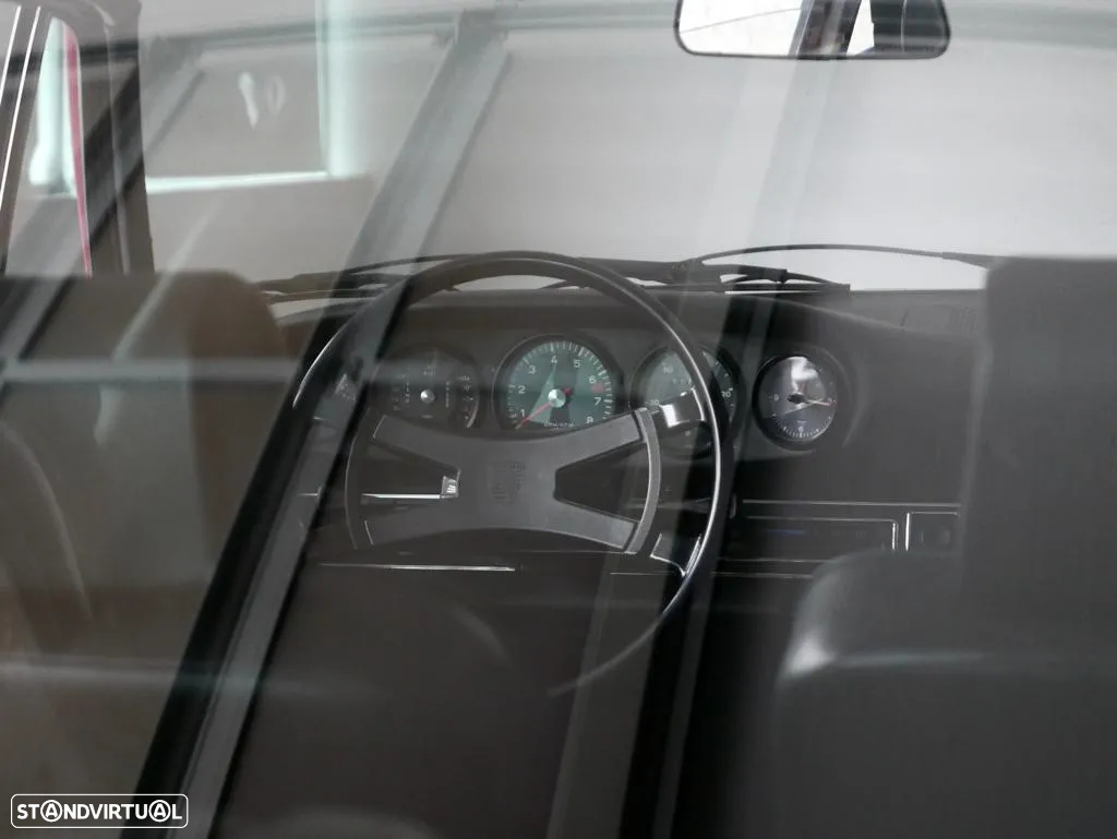 Porsche 911 Série F - 14