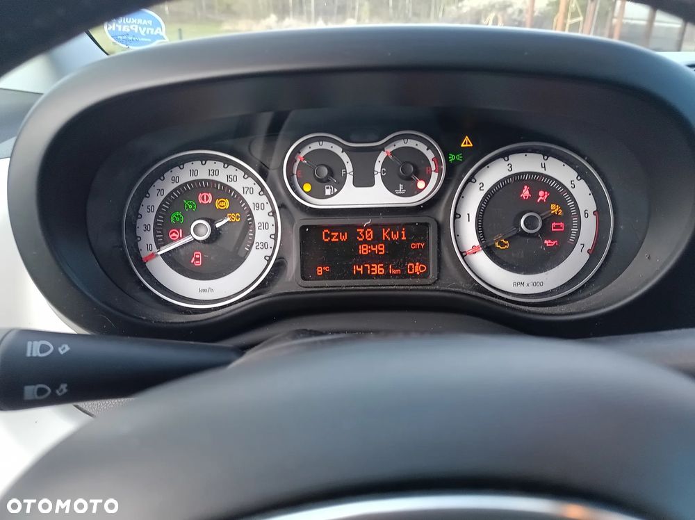 Fiat 500L Living 1.4 T-Jet 16V Lounge - 11
