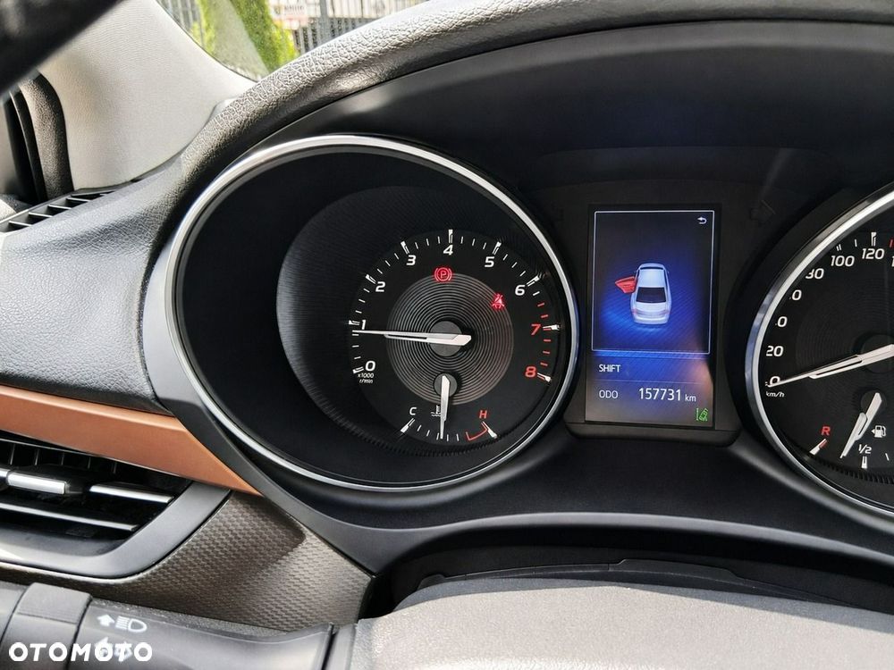 Toyota Avensis 1.8 Premium - 14