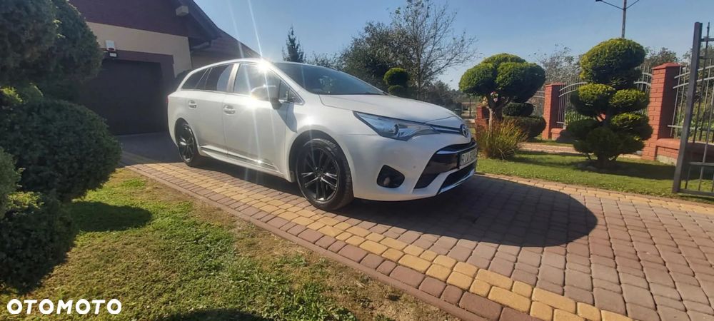 Toyota Avensis 2.0 D-4D Prestige - 1