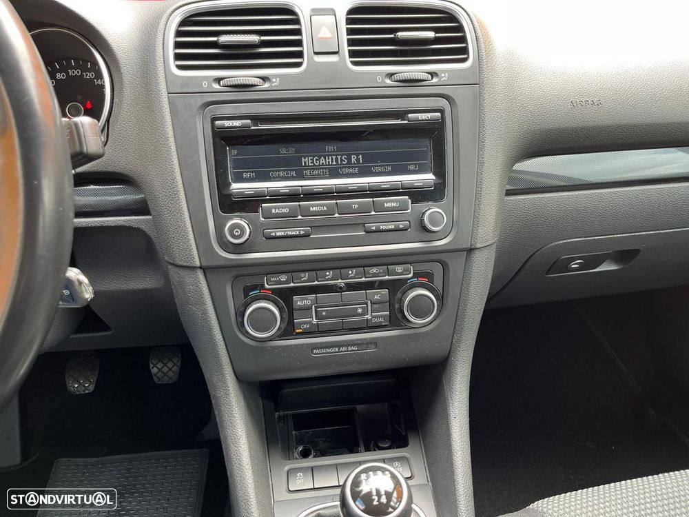 VW Golf 1.6 TDi Confortline - 22