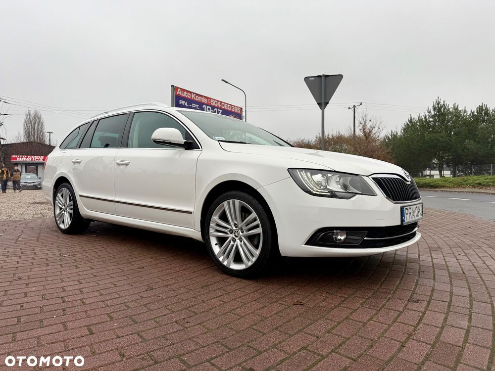 Skoda Superb 2.0 TDI DSG Exclusive - 29