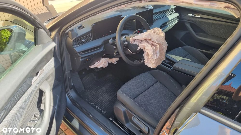 Skoda Superb 1.5 TSI mHEV Essence DSG - 12
