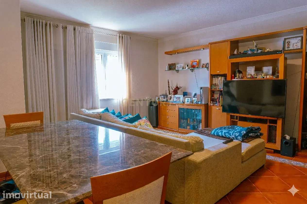 Apartamento T3 duplex em Carregado -Alenquer, União das Freguesias de - Grande imagem: 2/23