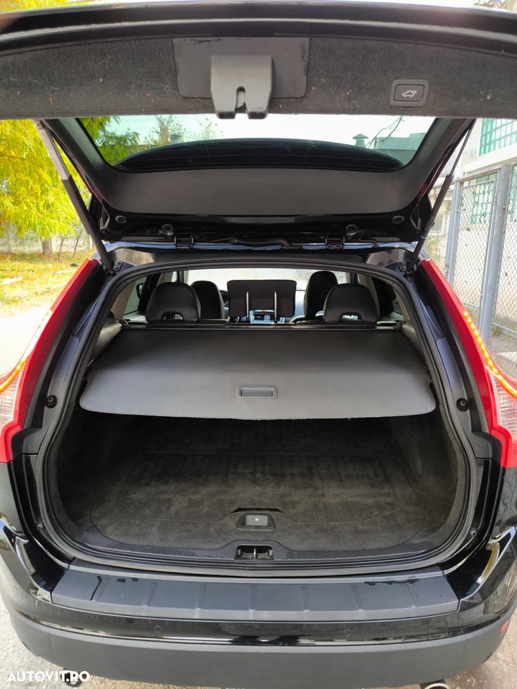Volvo XC 60 2.4D AWD Aut. Summum - 15