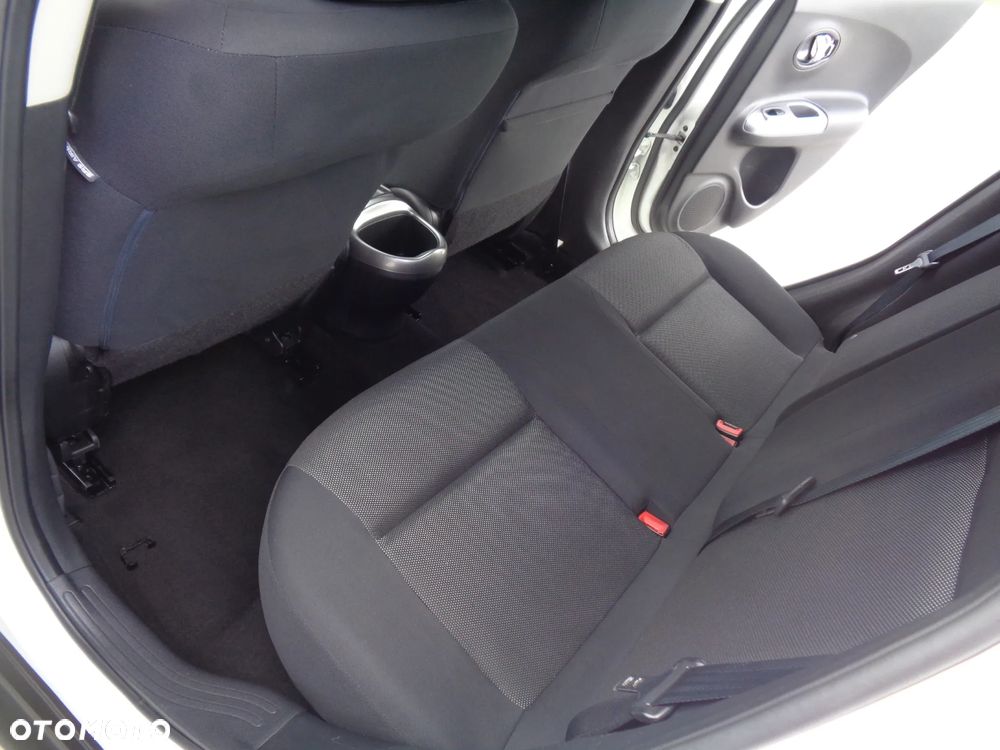 Nissan Juke 1.6 Tekna S&S - 9