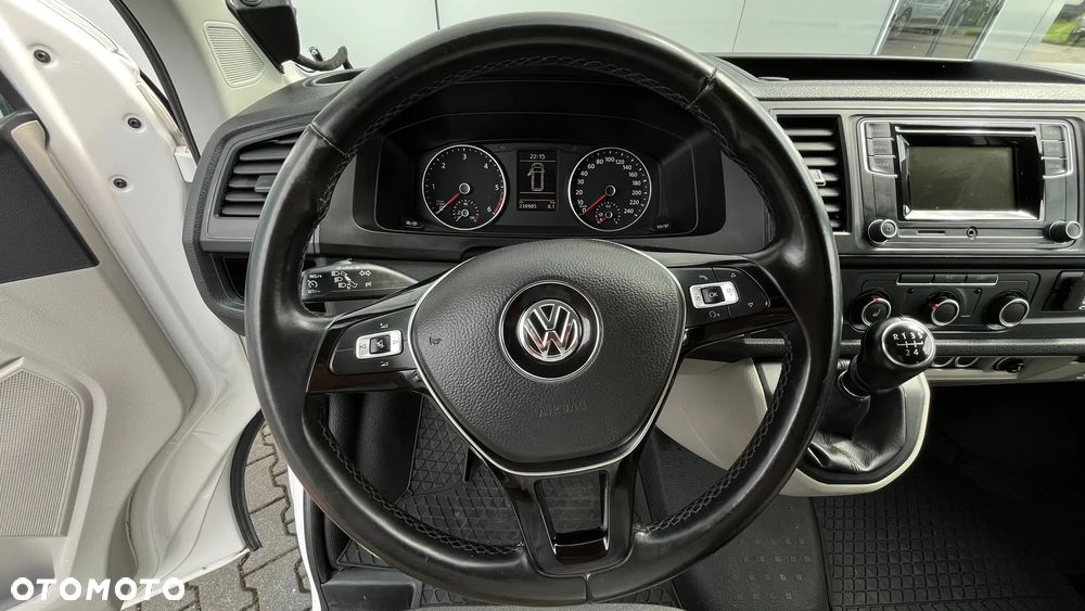 Volkswagen Transporter - 23