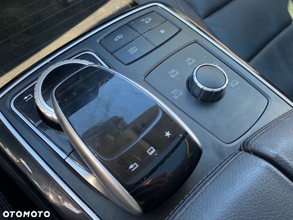 Mercedes-Benz GLS - 19