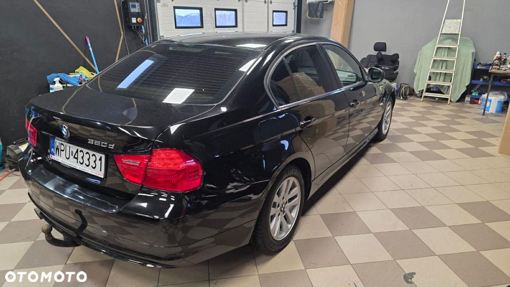 BMW Seria 3 320d xDrive - 4