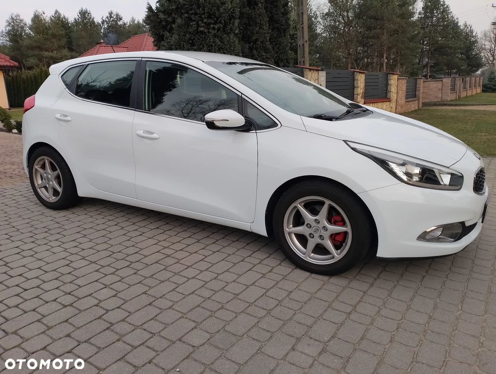 Kia Ceed 1.6 GDI Edition 7 - 8
