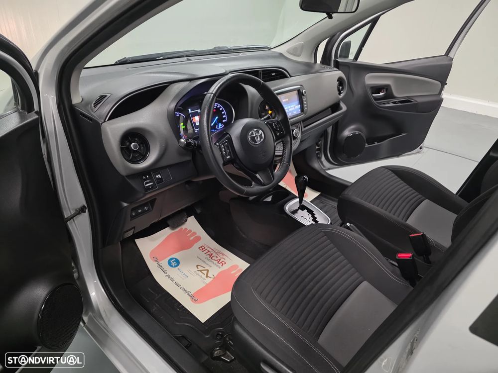 Toyota Yaris 1.5 HSD Comfort +P.Style+P.Techno - 50