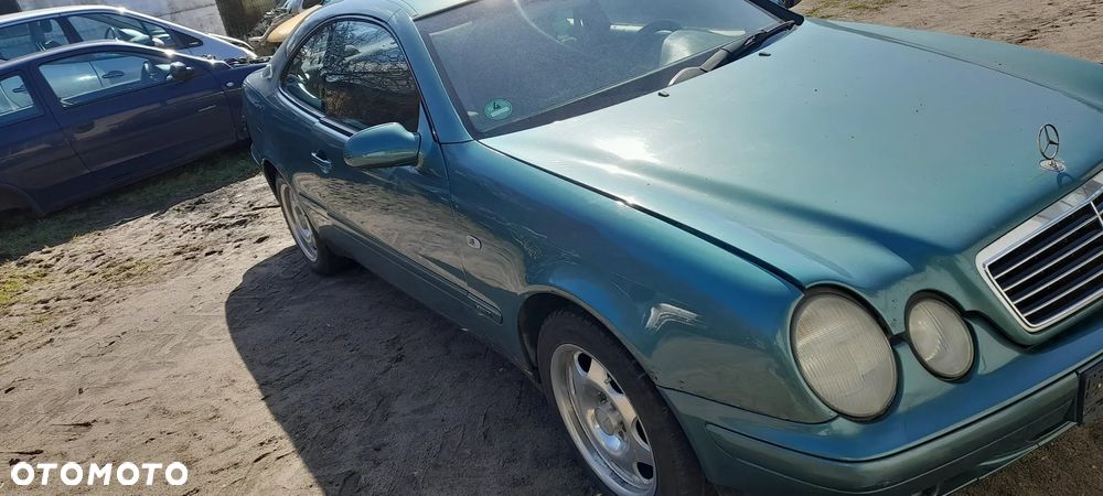 ZDERZAK TYLNY MERCEDES CLK W208 - 3