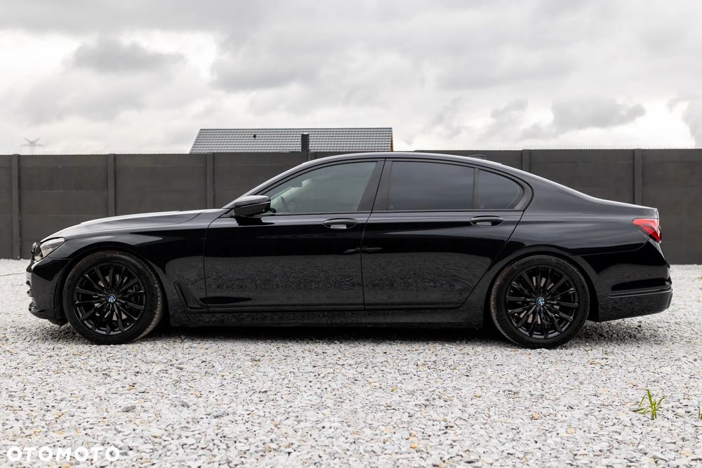 BMW Seria 7 740d xDrive - 25