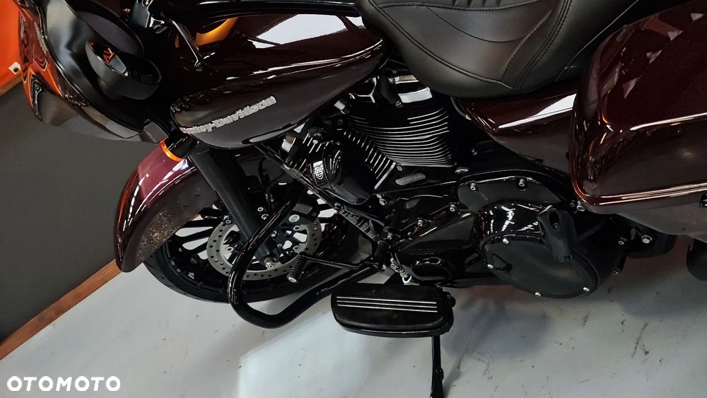 Harley-Davidson Touring Street Glide - 30