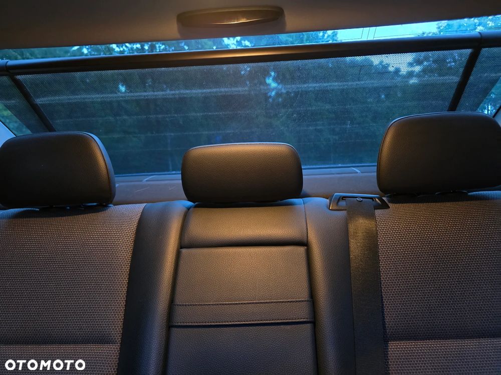 Mercedes-Benz Klasa C 350 4Matic 7G-TRONIC Avantgarde - 14