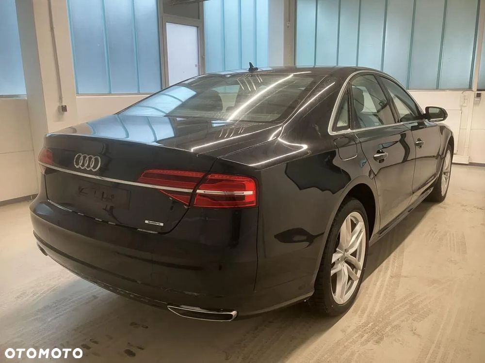 Audi A8 D4 4H lift kompletny tył klapa lampy zderzak kolor LY9T 2016 88km