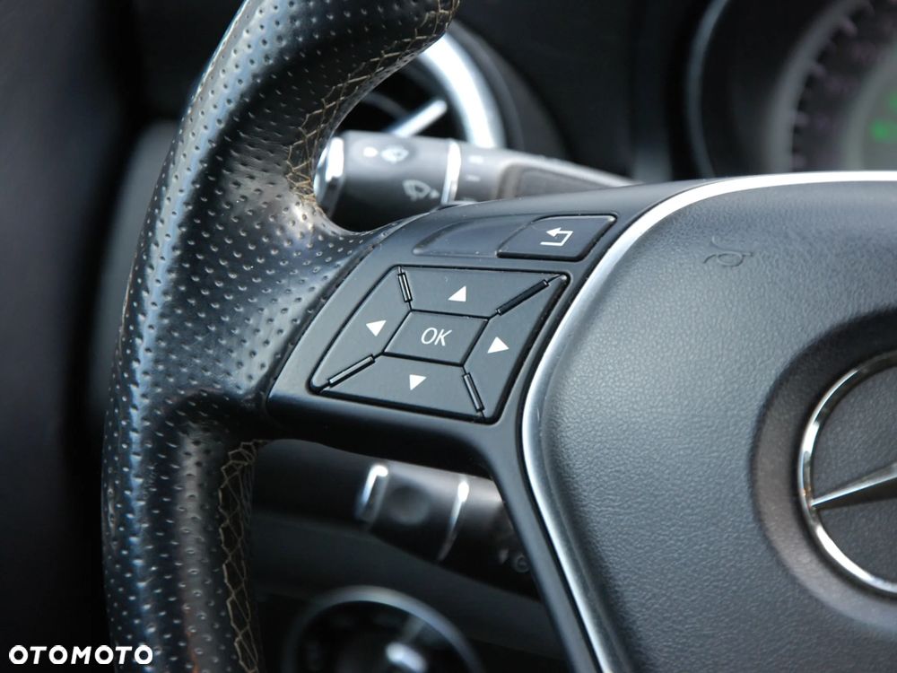 Mercedes-Benz CLA 220 CDI 7G-DCT AMG Line - 29