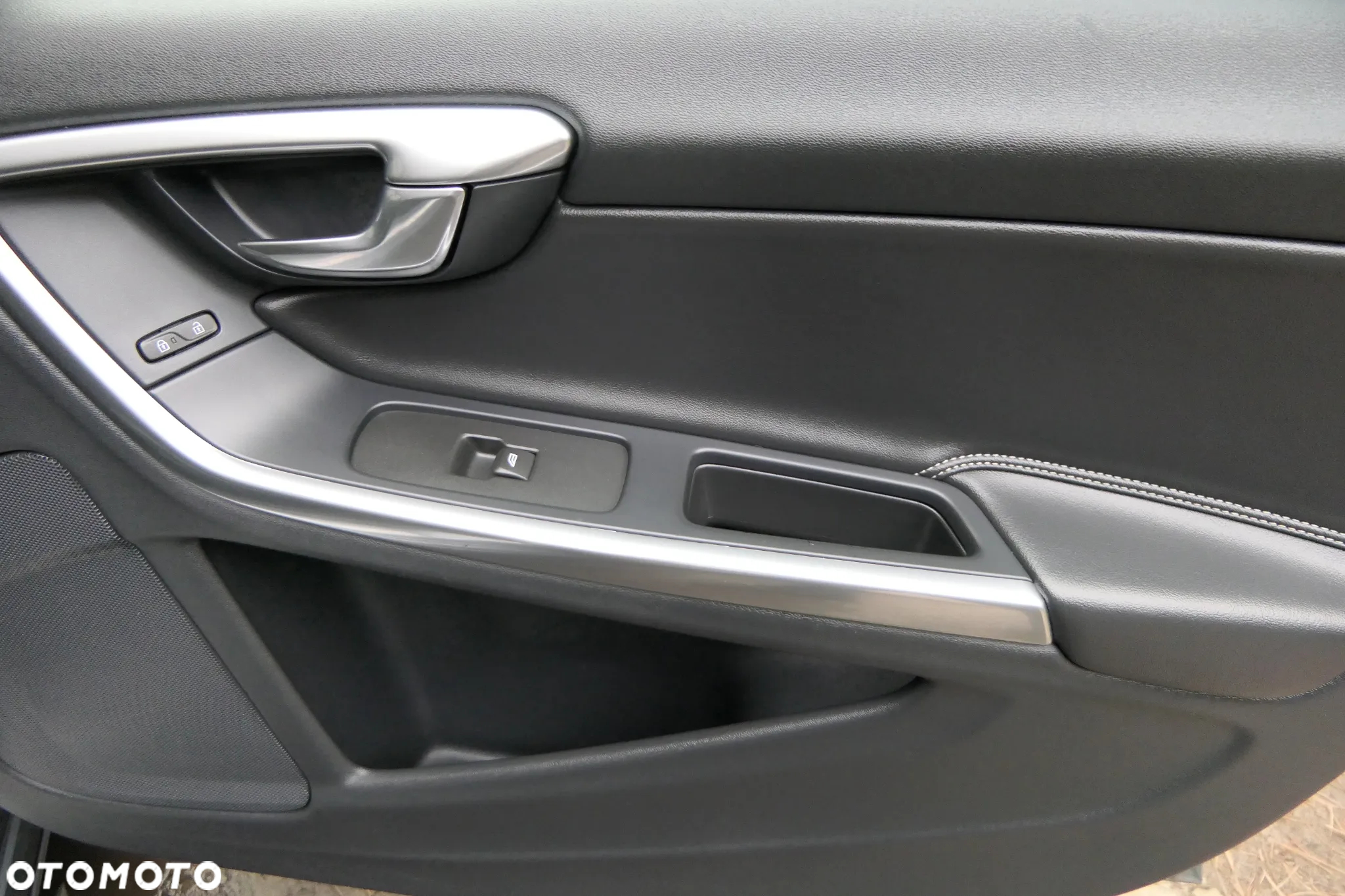 Volvo V60 D4 Drive-E Summum - 29