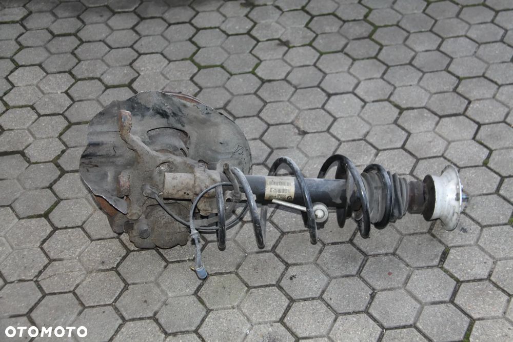 Mcperson Zwrotnica  Prawa  Przód  BMW E46 BENZYNA - 3