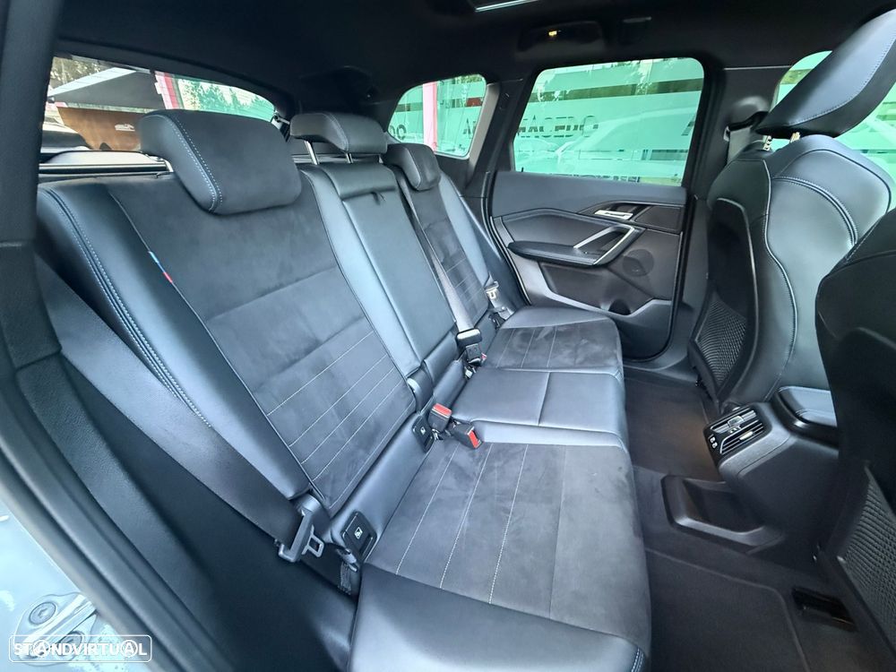 BMW iX1 xDrive30 M Sport Pack - 7