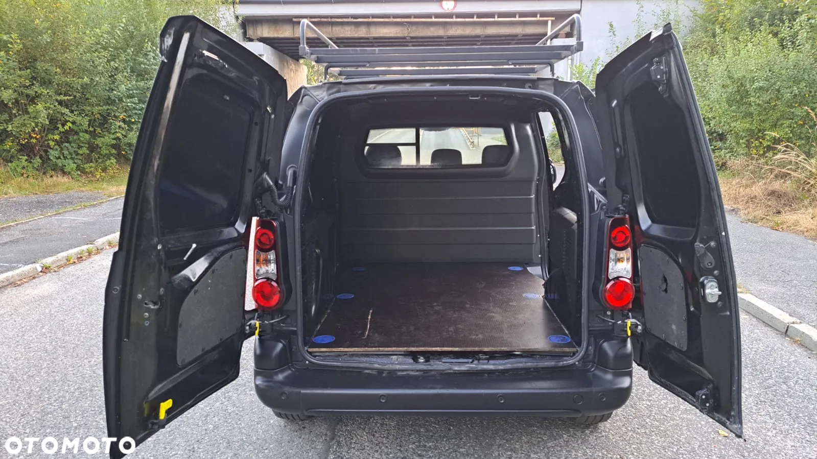 Ford Transit Connect - 30