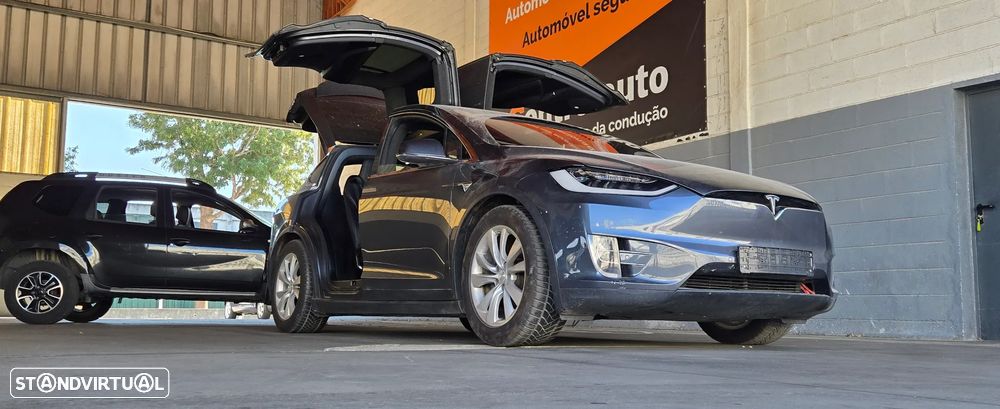 Tesla Model X 90D AWD - 2