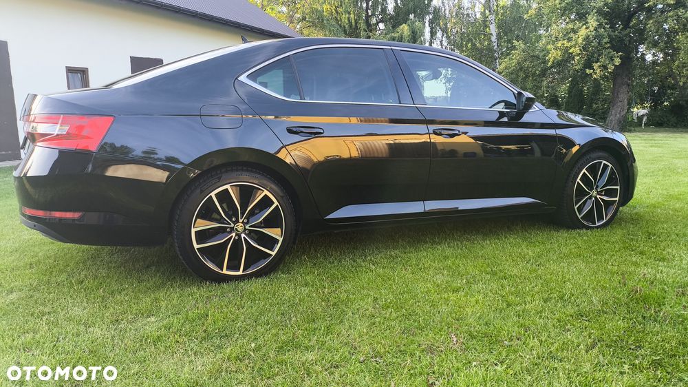 Skoda Superb 2.0 TDI Sportline DSG7 - 10