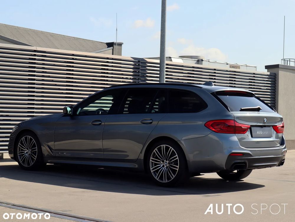 BMW Seria 5 M550d xDrive - 4