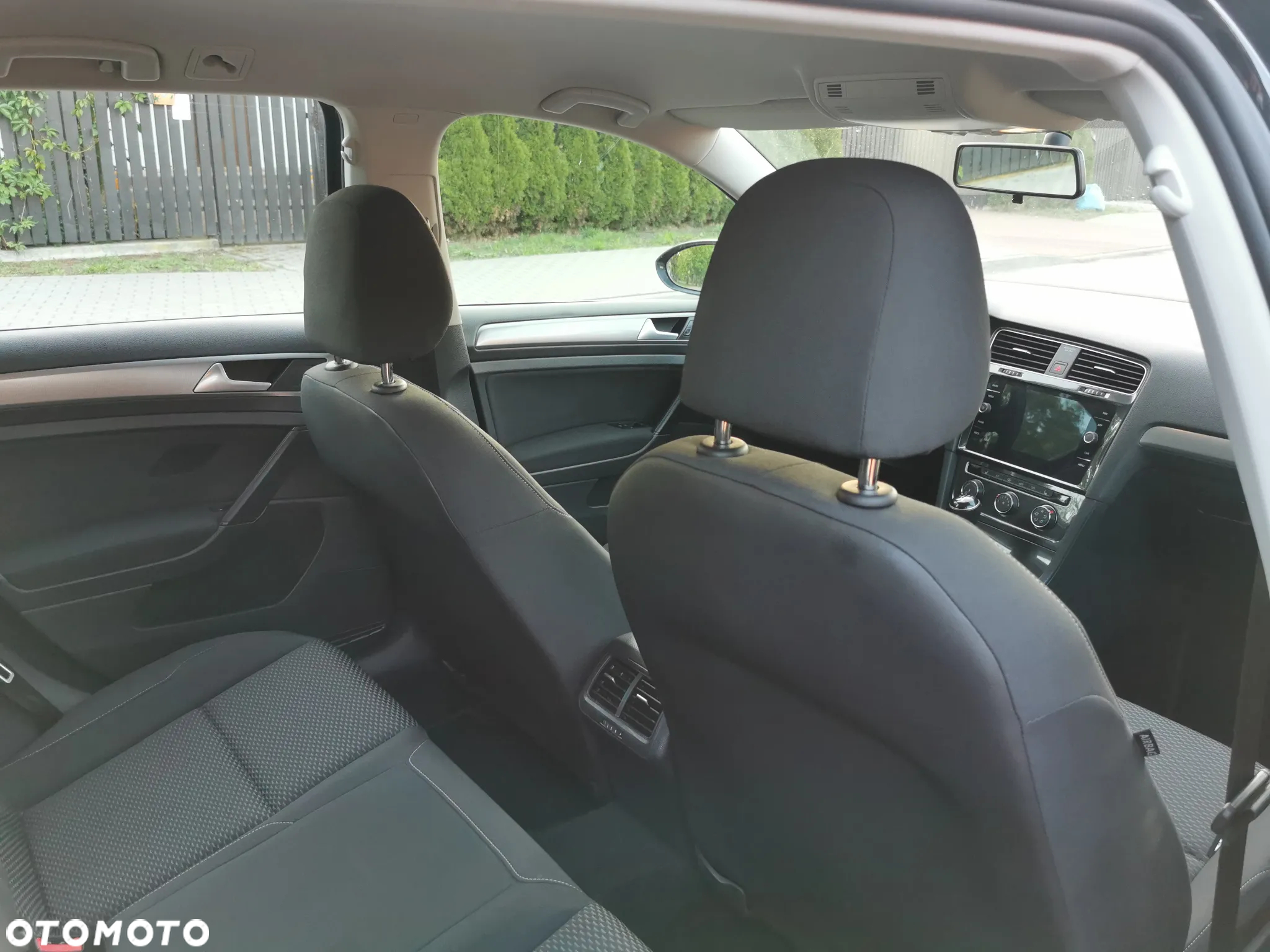 Volkswagen Golf - 9