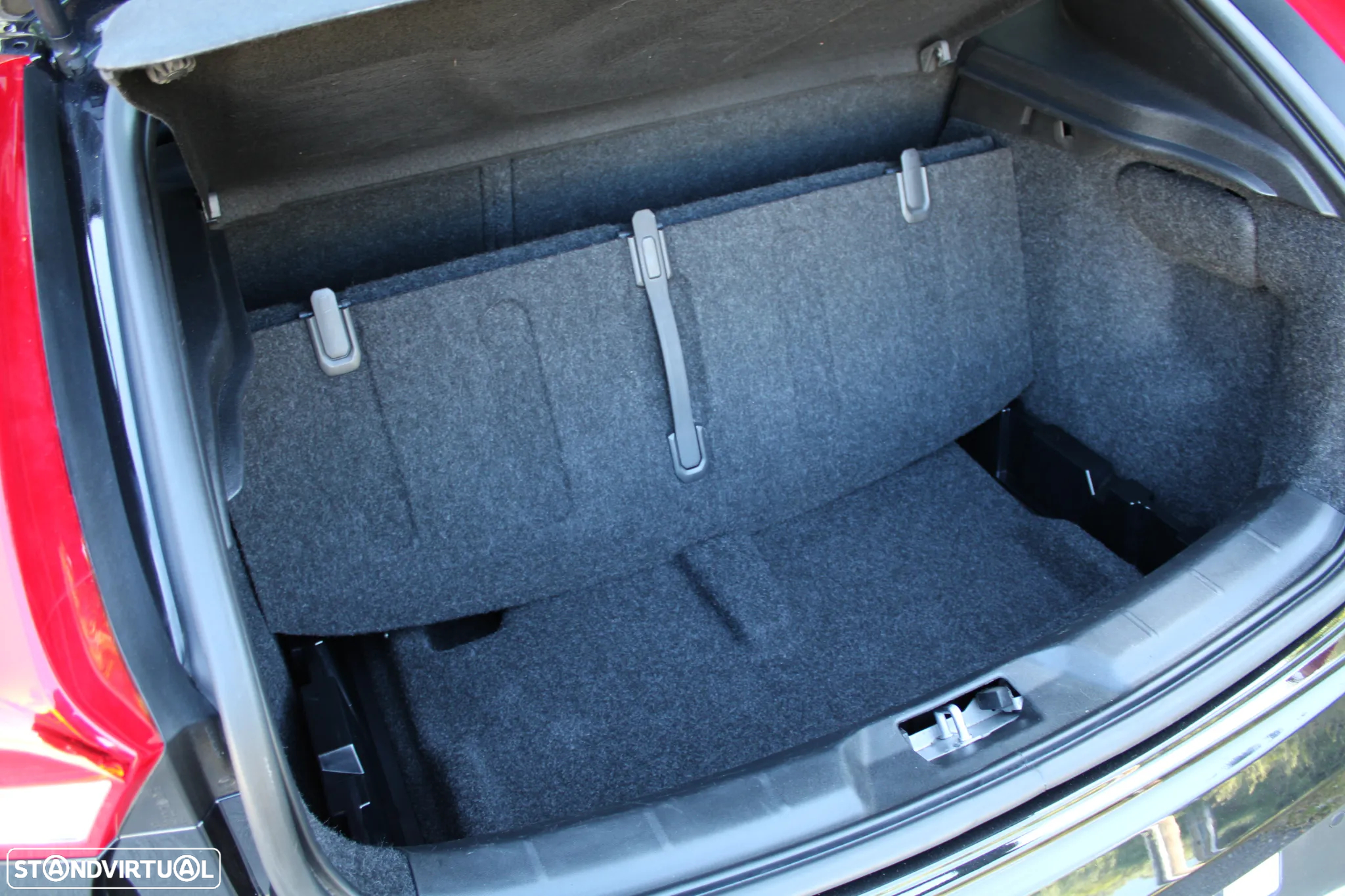 Volvo V40 Cross Country 2.0 D2 Momentum Geartronic - 15