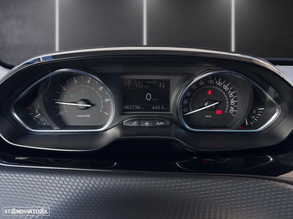 Peugeot 2008 1.2 PureTech Crossway EAT6 - 5