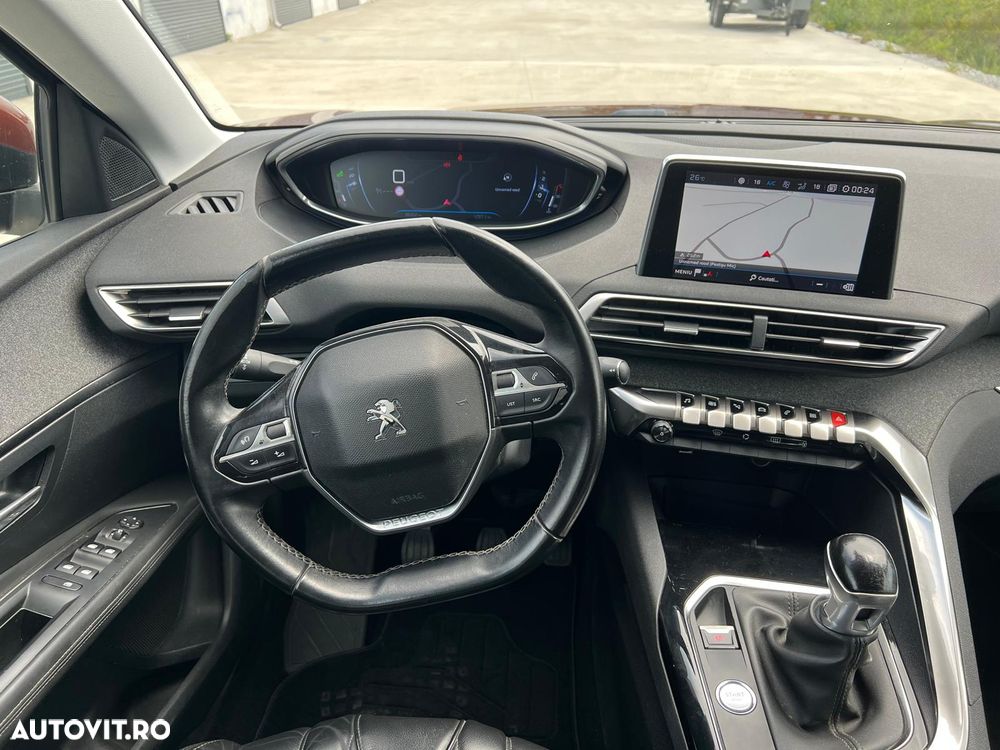 Peugeot 3008 PureTech 130 Stop & Start GPF Allure Business-Paket - 10