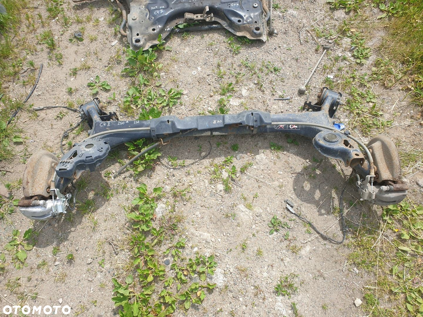 BELKA TYLNA OŚ ZAWIESZENIA TYŁ CITROEN C4 II - 2
