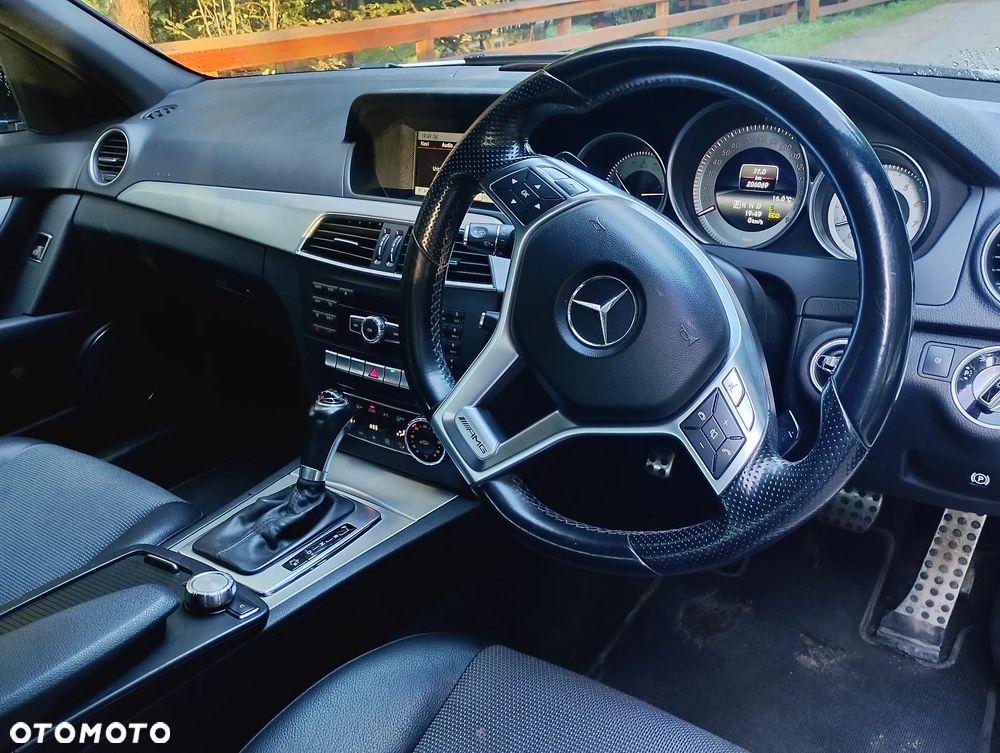 Mercedes-Benz Klasa C 180 7G-TRONIC Edition - 6