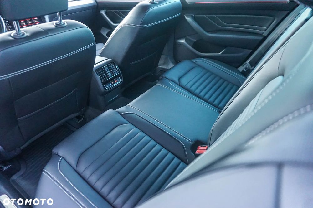 Volkswagen Passat 2.0 TSI 4Mot Elegance DSG - 30