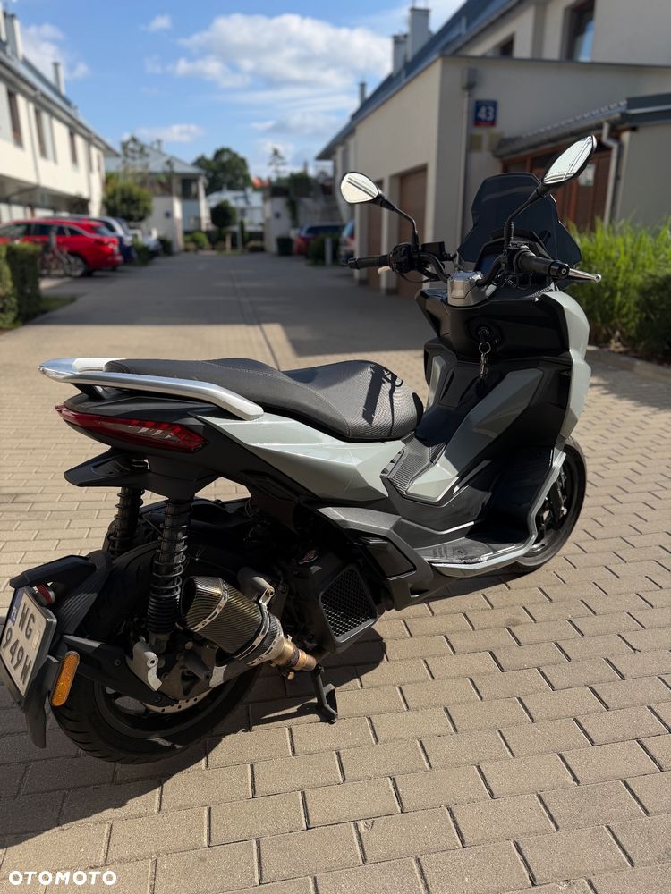 Aprilia SR - 4