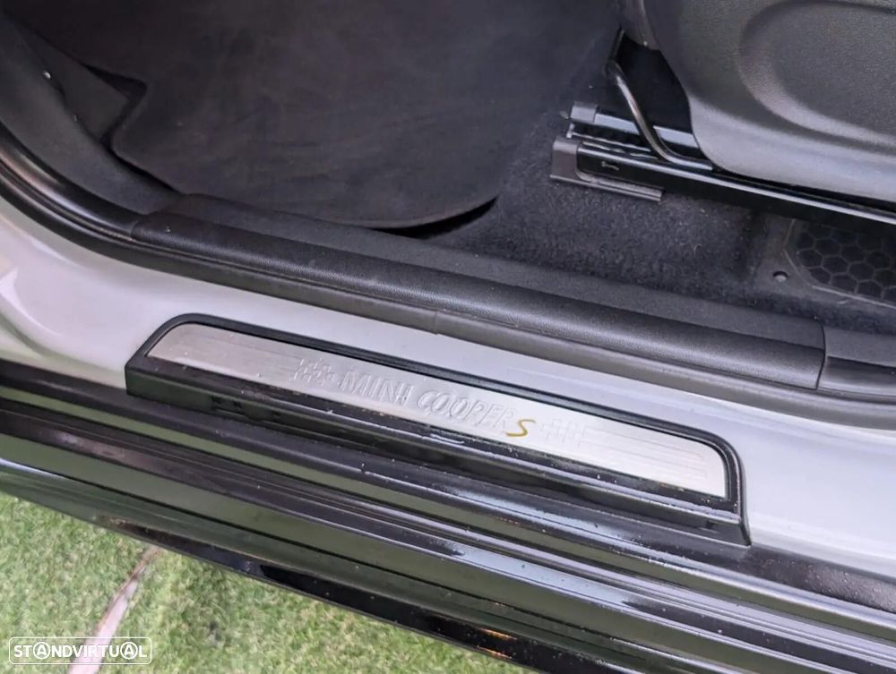 MINI Countryman Cooper SE ALL4 Auto - 25