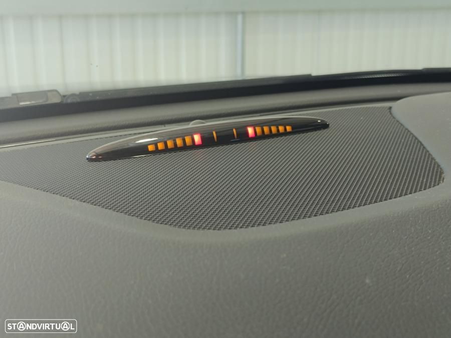 Mercedes-Benz CLA 220 d 4Matic 7G-DCT AMG Line - 32