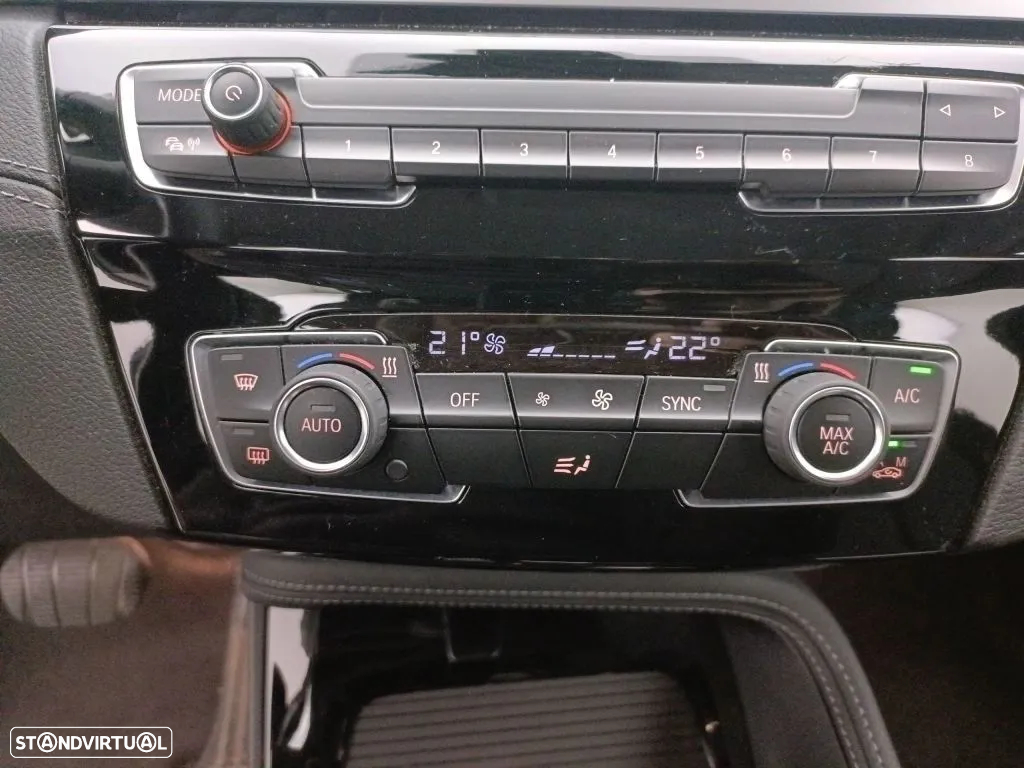 BMW X1 16 d sDrive Auto Line Sport - 11