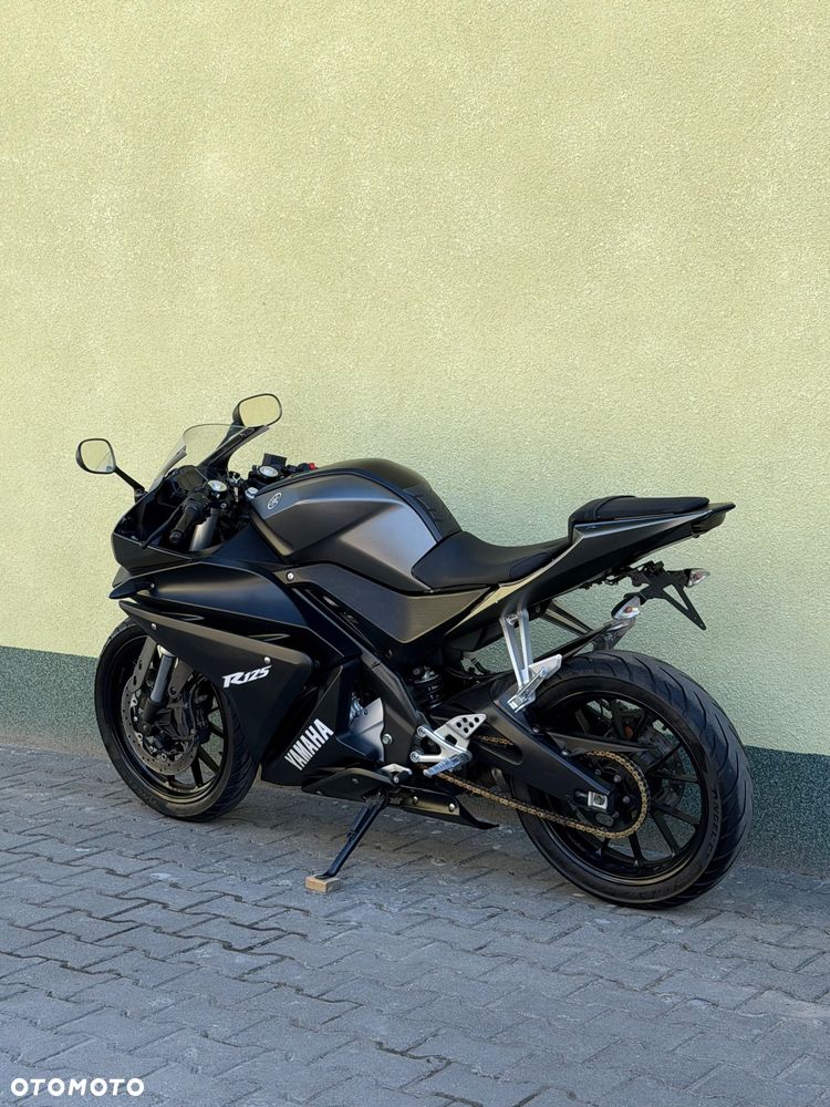 Yamaha YZF - 18