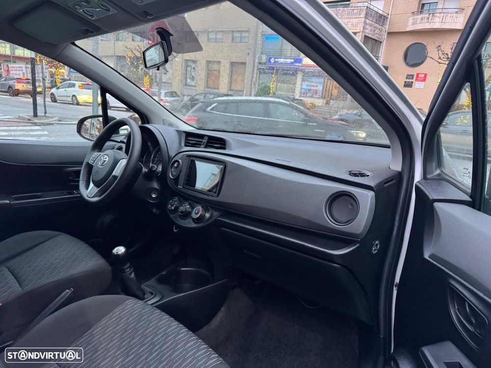 Toyota Yaris 1.0 VVT-i AC - 10