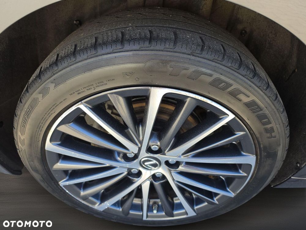 Lexus ES 300h Business Edition - 28