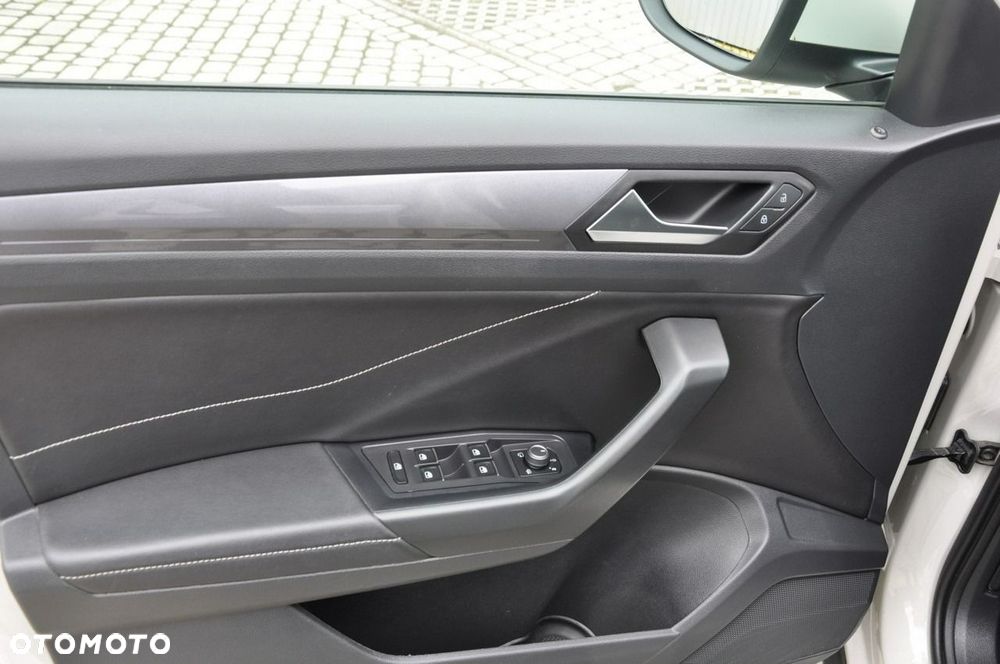 Volkswagen T-Roc 1.5 TSI Style DSG - 12