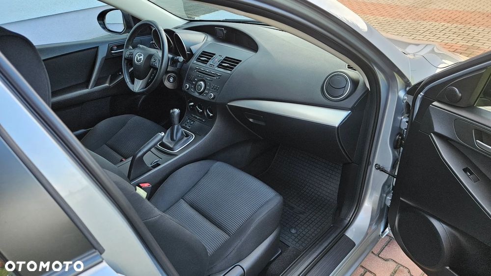 Mazda 3 - 10