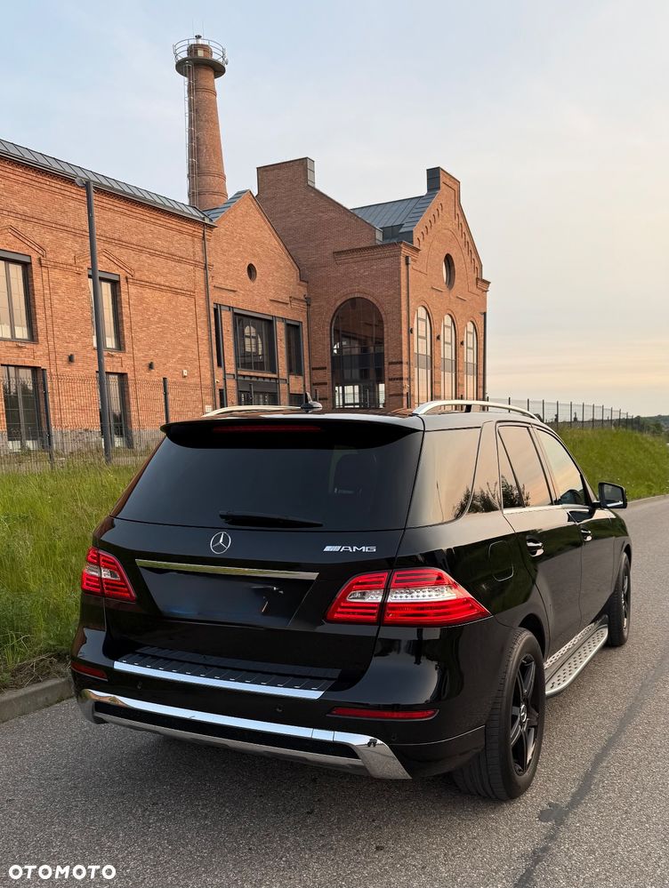 Mercedes-Benz ML 350 BlueTec 4-Matic - 11