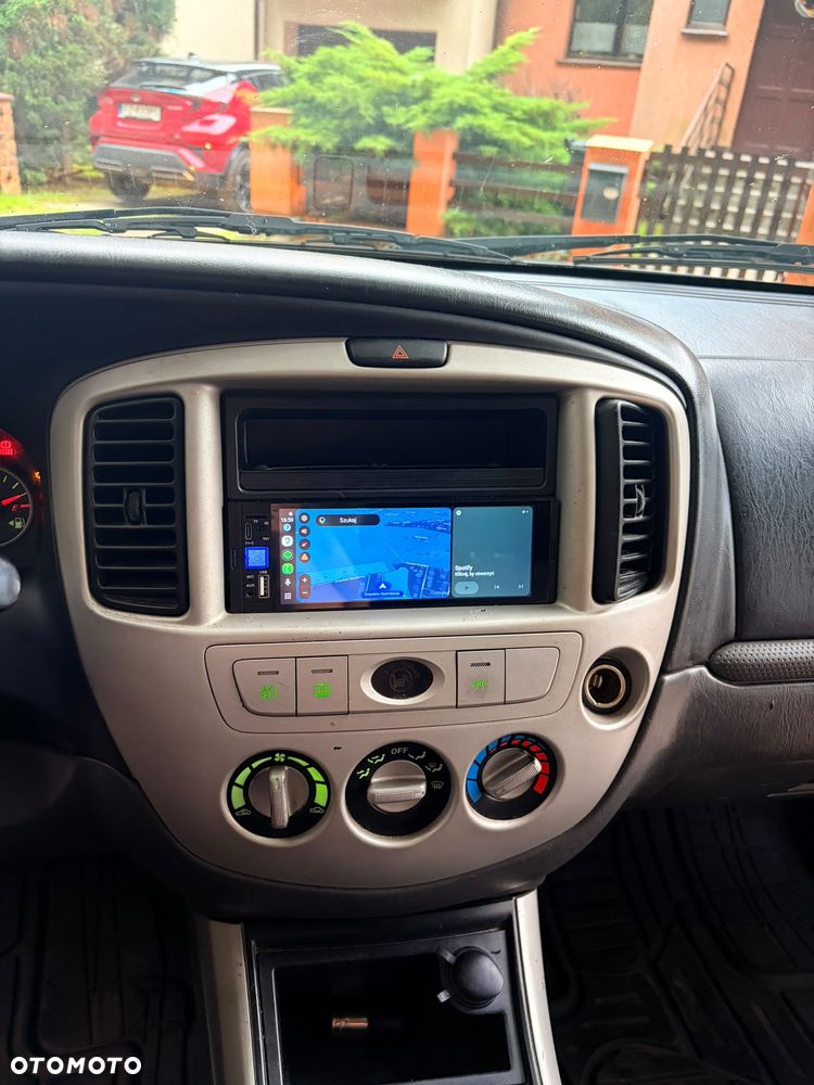 Mazda Tribute 2.3 Comfort - 16
